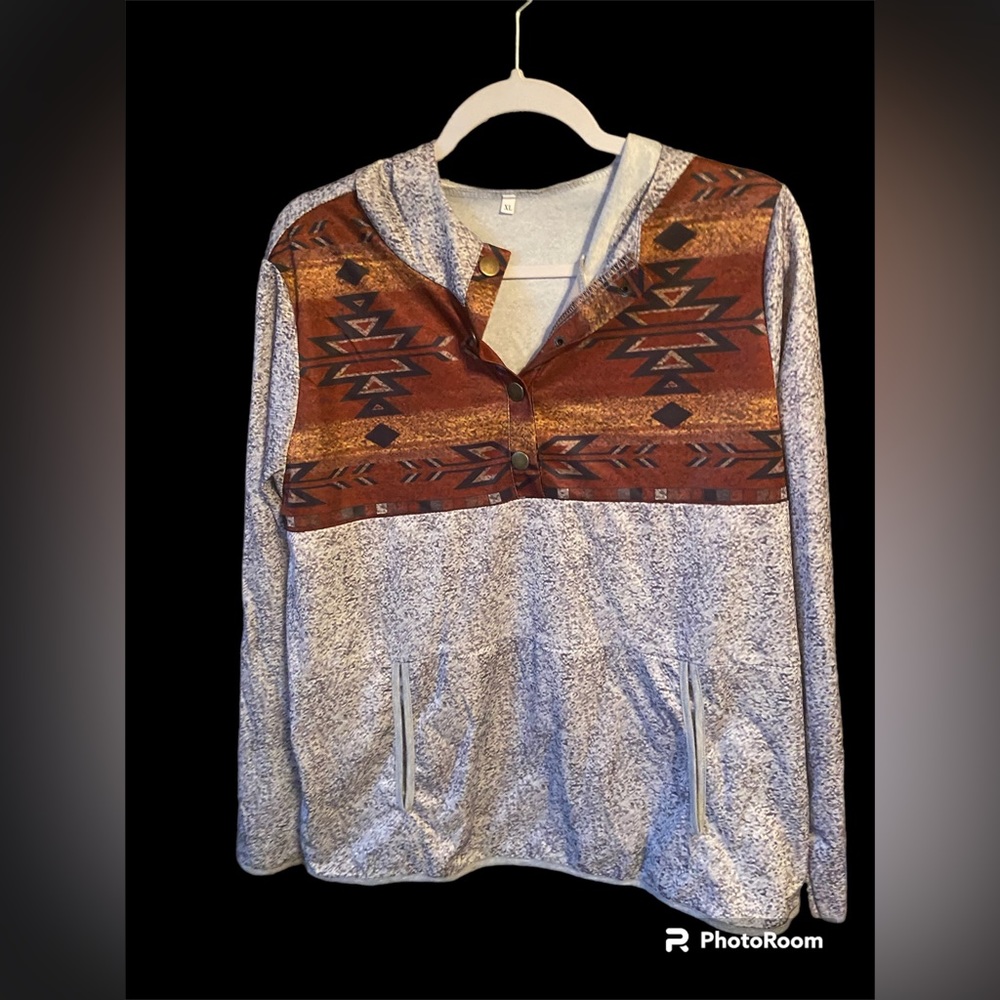 Cute top with western detail